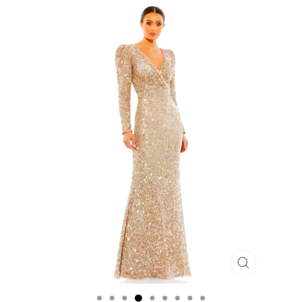 Mac Duggal dress, size 6, new with tags, bald spots on back bottom as shown - Picture 1 of 16